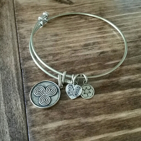 Angelica Jewelry - Angelica Mind,Body,Soul Bangle Bracelet